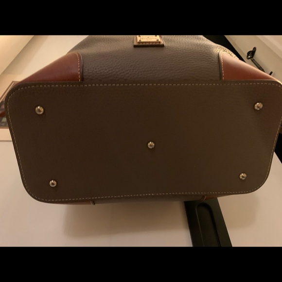 SOLD Dooney & Bourke Brenna Bag - Picture 3 of 8